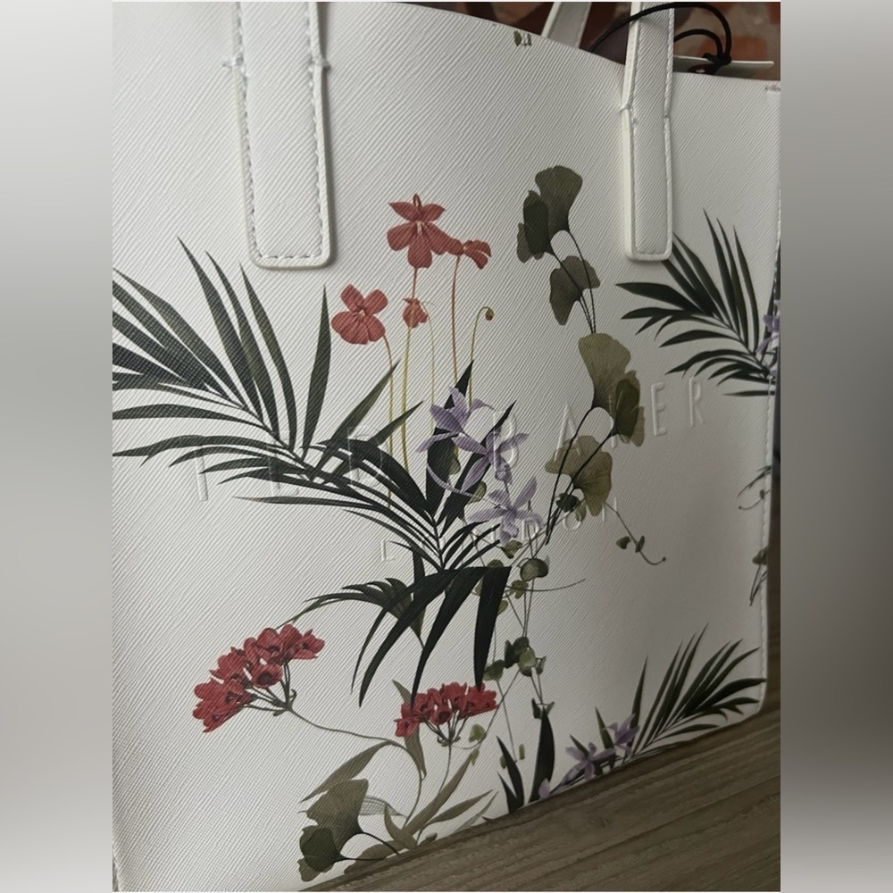 NWT Ted Baker The Icon Small
Floral Tote Bag